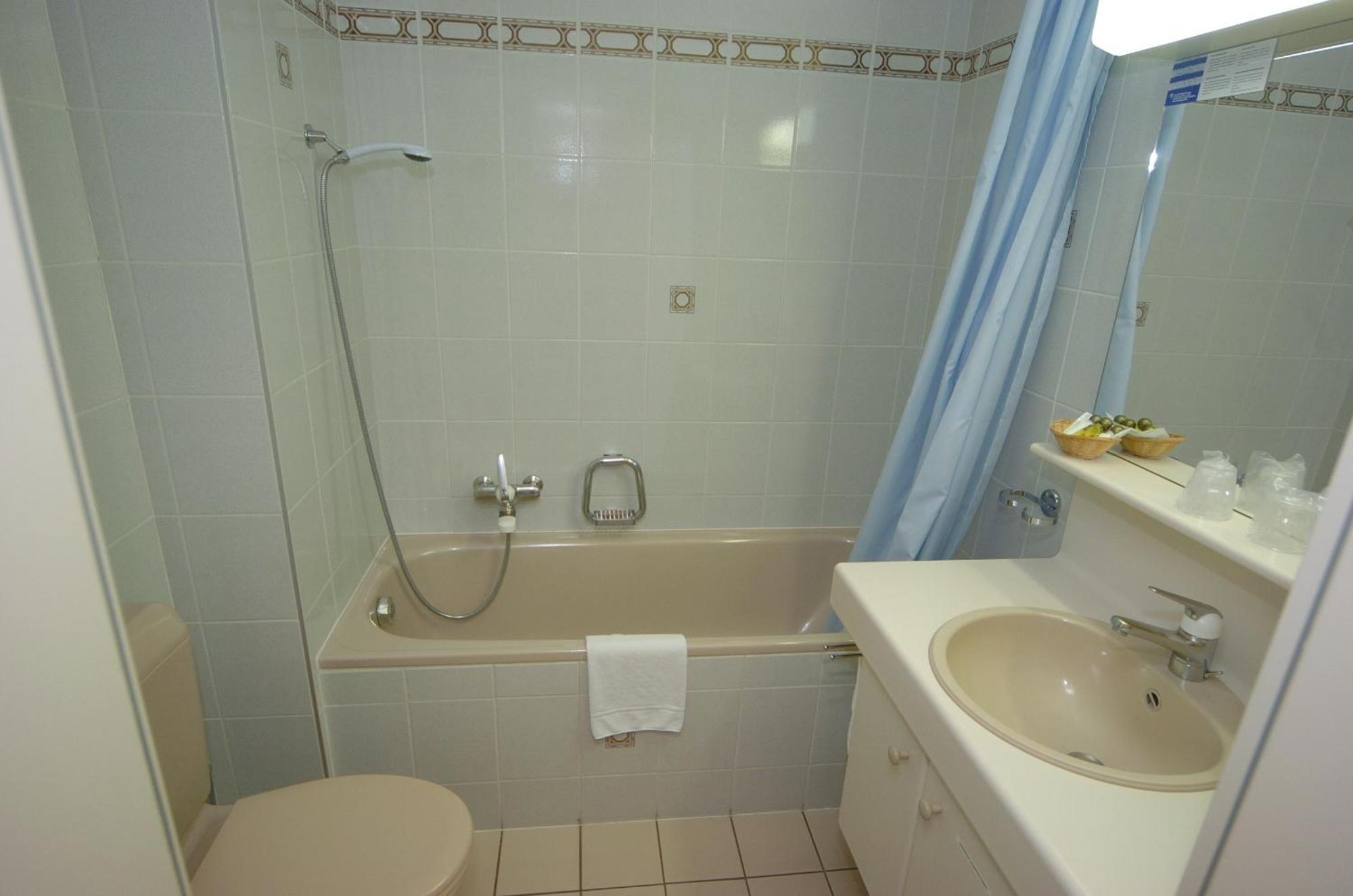 Hotel Le Cedre Bex Bilik gambar