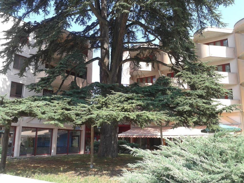 Hotel Le Cedre Bex Luaran gambar